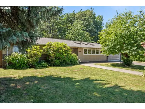 10302 SE Flavel Court Portland OR 97266