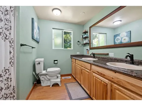 10302 SE Flavel Court Portland OR 97266