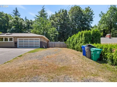 10302 SE Flavel Court Portland OR 97266