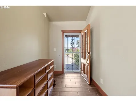 10302 SE Flavel Court Portland OR 97266