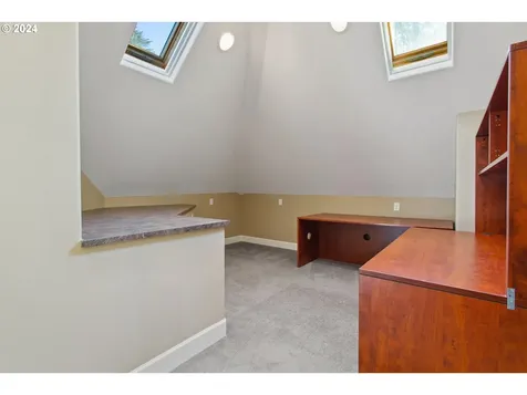 7804 SW Hunt Club Place Portland OR 97219