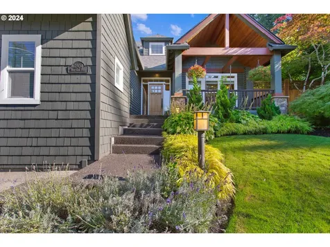 7804 SW Hunt Club Place Portland OR 97219