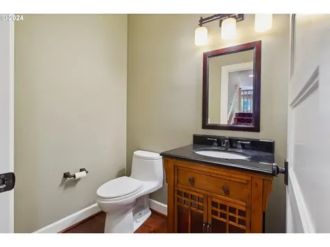 7804 SW Hunt Club Place Portland OR 97219