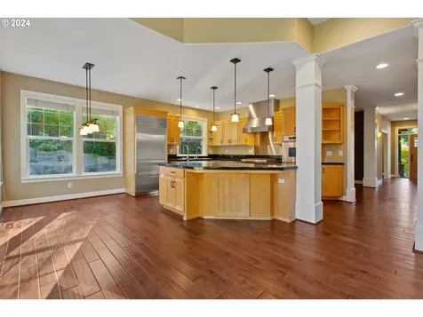 7804 SW Hunt Club Place Portland OR 97219
