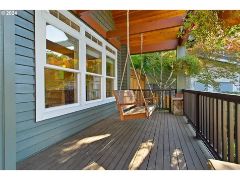 7804 SW Hunt Club Place Portland OR 97219
