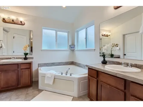 17210 NW Gables Creek Lane Beaverton OR 97006
