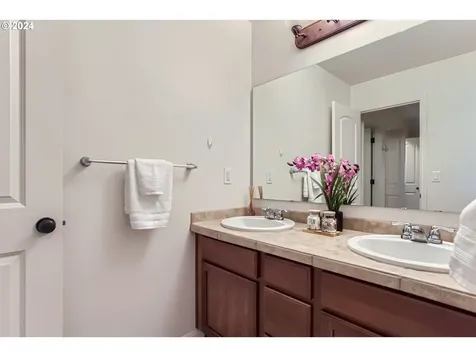 17210 NW Gables Creek Lane Beaverton OR 97006