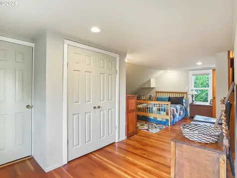8424 SW 30th Avenue Portland OR 97219
