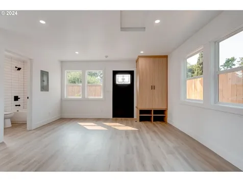 7027 SE Gladstone Street Portland OR 97206