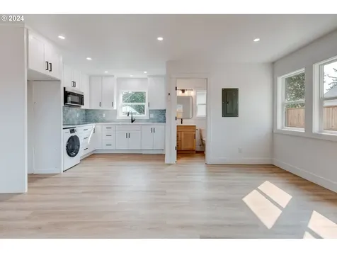 7027 SE Gladstone Street Portland OR 97206