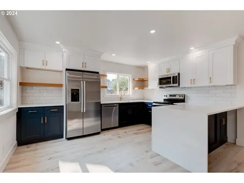7027 SE Gladstone Street Portland OR 97206