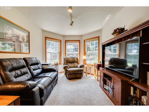 15808 NE 25th Street Vancouver WA 98684