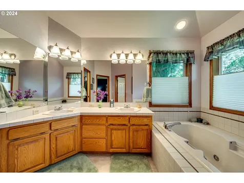 15808 NE 25th Street Vancouver WA 98684