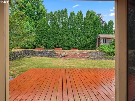 14331 Se Crystal Court Portland OR 97236