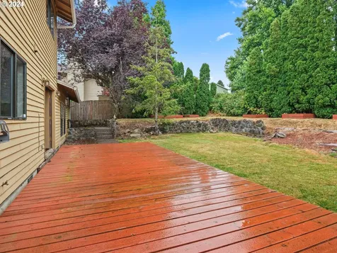 14331 Se Crystal Court Portland OR 97236