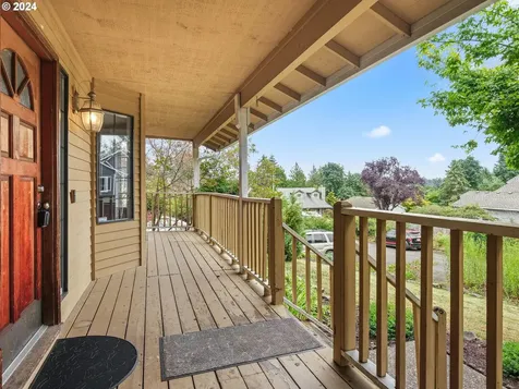 14331 Se Crystal Court Portland OR 97236
