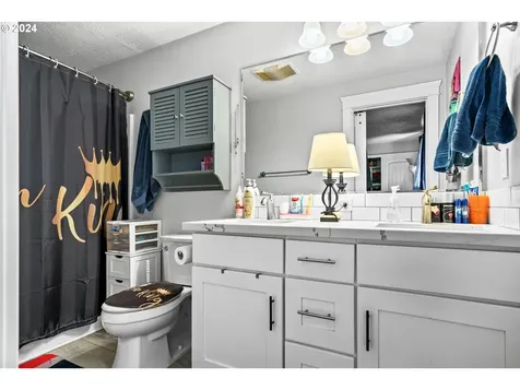 960 Poplar Street Sweet Home OR 97386