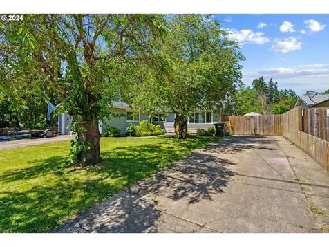 960 Poplar Street Sweet Home OR 97386