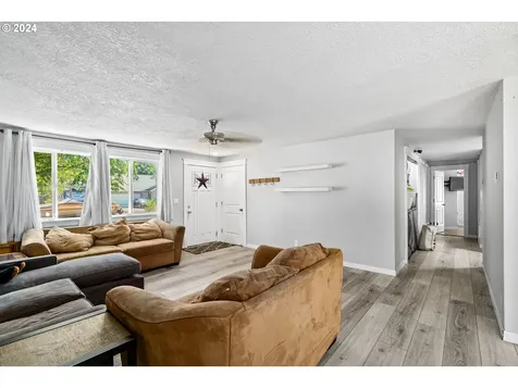 960 Poplar Street Sweet Home OR 97386