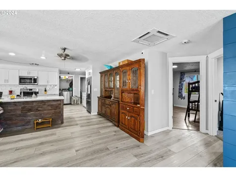 960 Poplar Street Sweet Home OR 97386