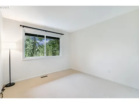 1588 Sw Highland Parkway Portland OR 97221