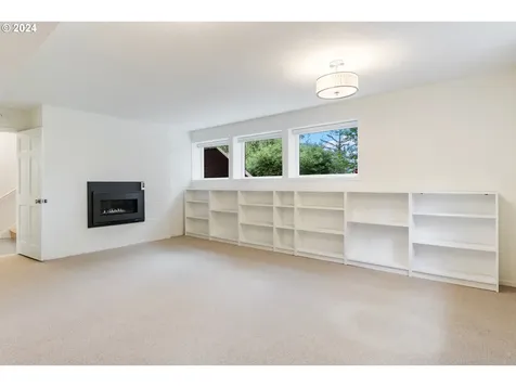 1588 Sw Highland Parkway Portland OR 97221