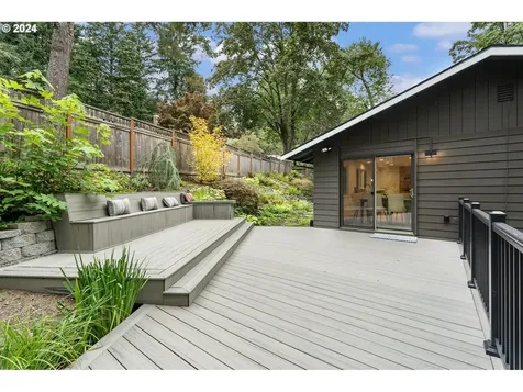 1588 Sw Highland Parkway Portland OR 97221