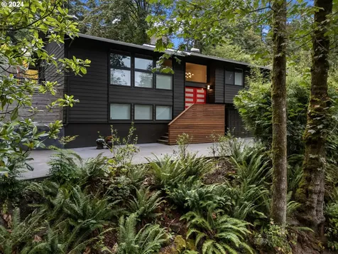 1588 Sw Highland Parkway Portland OR 97221