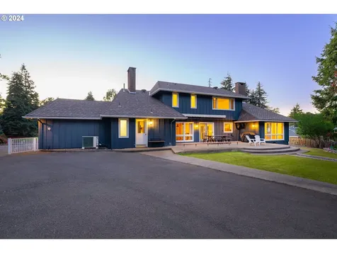 461 Thora Circle Drive Winchester OR 97495