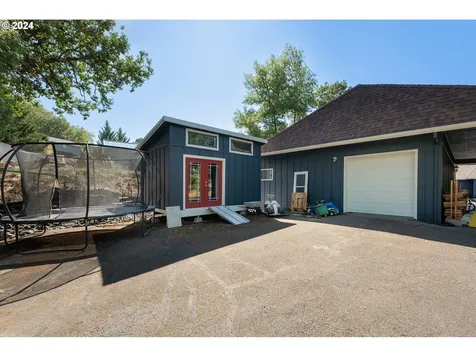 461 Thora Circle Drive Winchester OR 97495