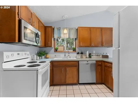 4526 Chaparral Drive SE Salem OR 97302