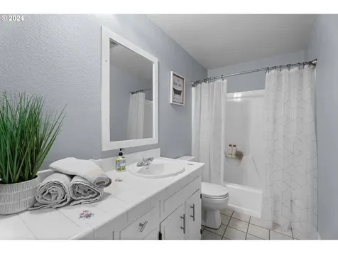 4526 Chaparral Drive SE Salem OR 97302