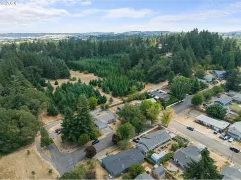 4526 Chaparral Drive SE Salem OR 97302