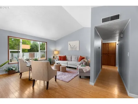 4526 Chaparral Drive SE Salem OR 97302