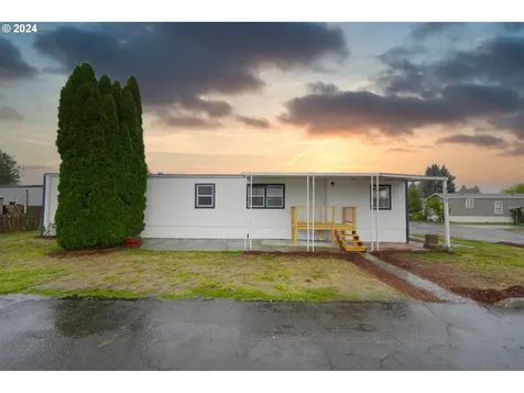 3578 Ash Street Hubbard OR 97032