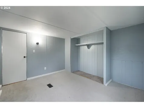 3578 Ash Street Hubbard OR 97032