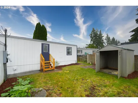 3578 Ash Street Hubbard OR 97032