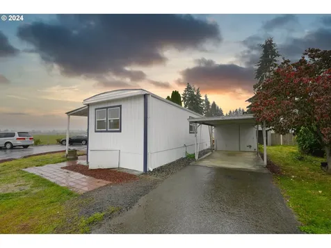 3578 Ash Street Hubbard OR 97032