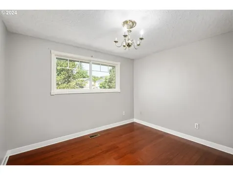 2668 Ne Liberty Avenue Gresham OR 97030