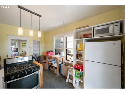 4118 SW View Point Terrace Portland OR 97239