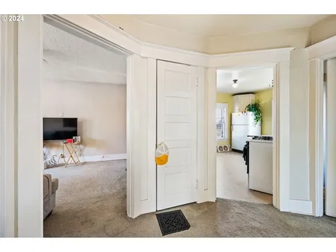 4118 SW View Point Terrace Portland OR 97239