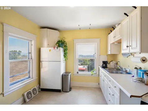 4118 SW View Point Terrace Portland OR 97239