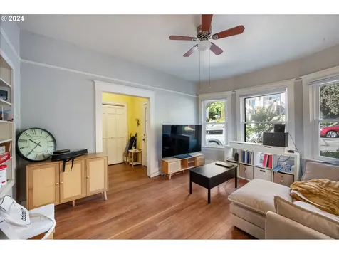 4118 SW View Point Terrace Portland OR 97239