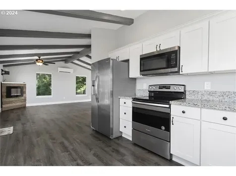 3660 Rocky Creek Avenue Depoe Bay OR 97341