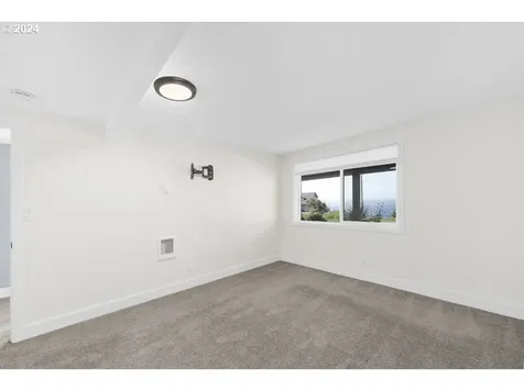 3660 Rocky Creek Avenue Depoe Bay OR 97341