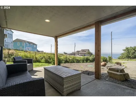 3660 Rocky Creek Avenue Depoe Bay OR 97341