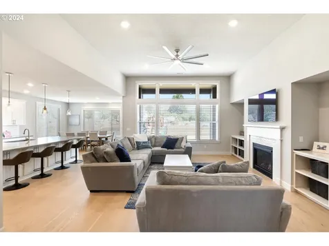 16200 S Bennett Lane Oregon City OR 97045
