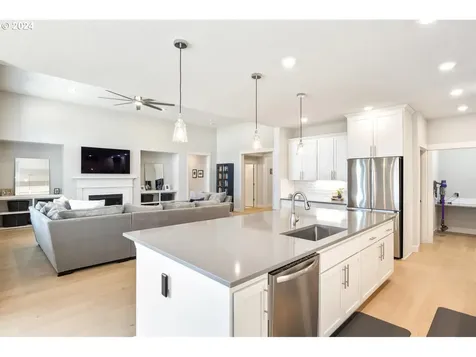 16200 S Bennett Lane Oregon City OR 97045