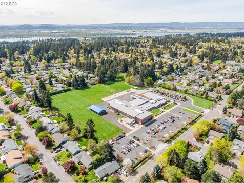 518 Se 132nd Avenue Vancouver WA 98683