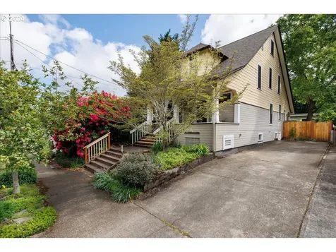 6444 N Omaha Avenue Portland OR 97217